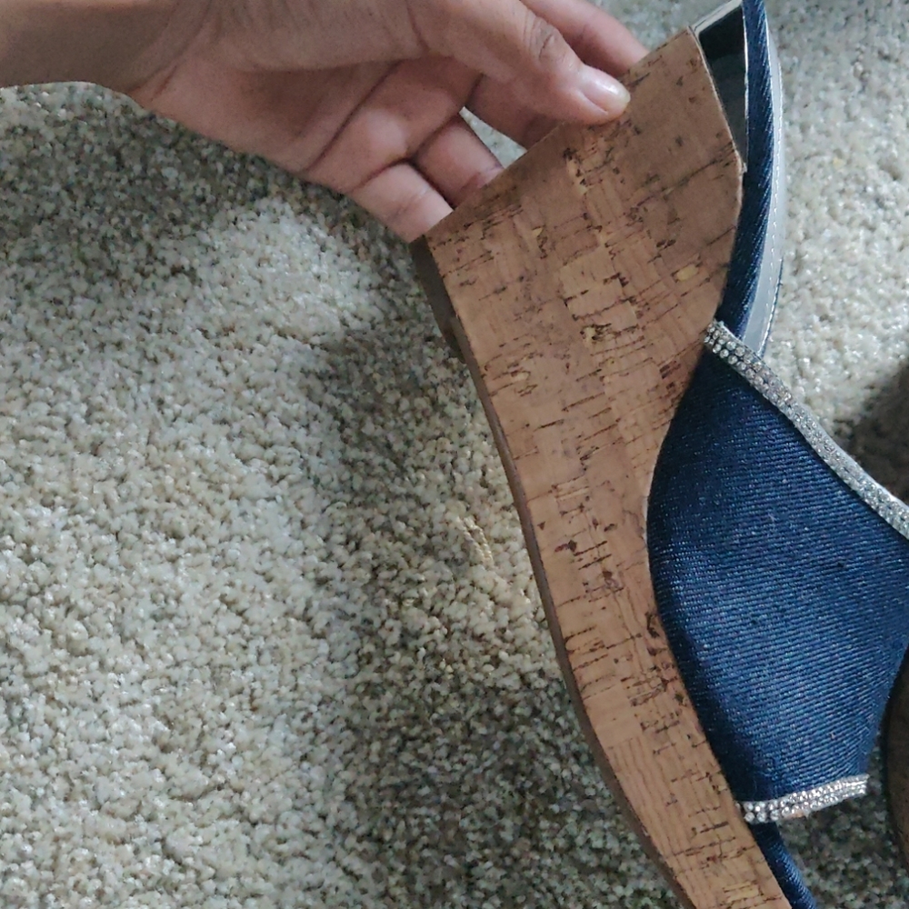 Shoes - Picture 2 of 4